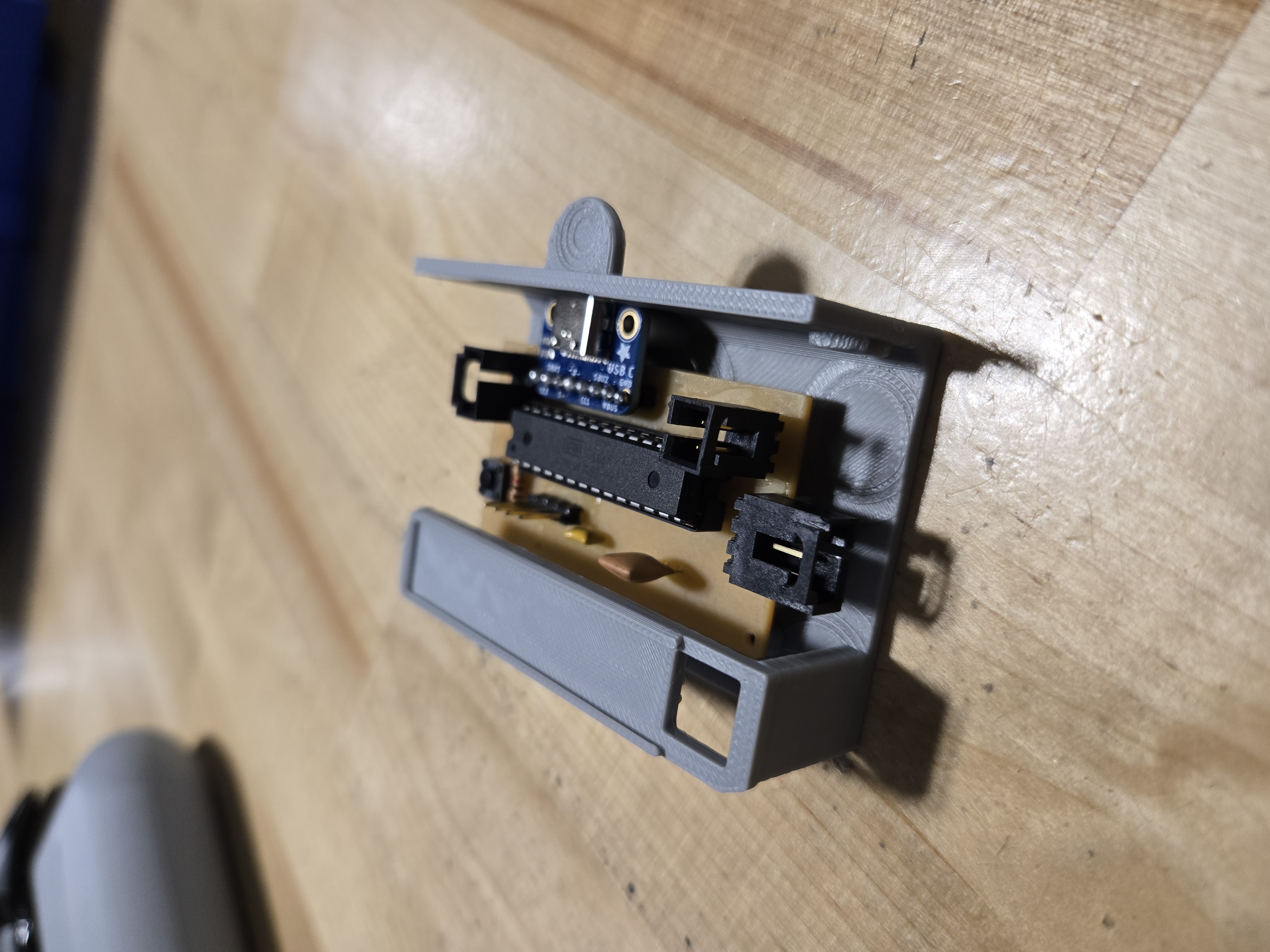 Tray assembly with all electronics